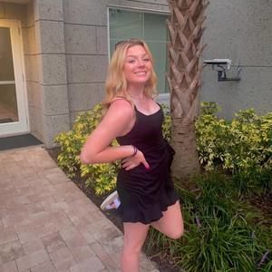 Meet your Posher, Katelyn